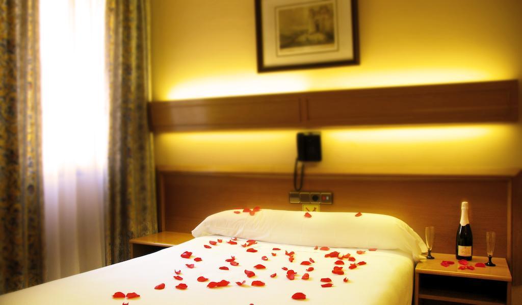 Hostal Los Guerreros 톨레도 외부 사진